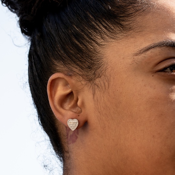 Pretty Heart 14K White Gold Sterling Silver Cute Womens Baguette Stud Earrings - Picture 5 of 5